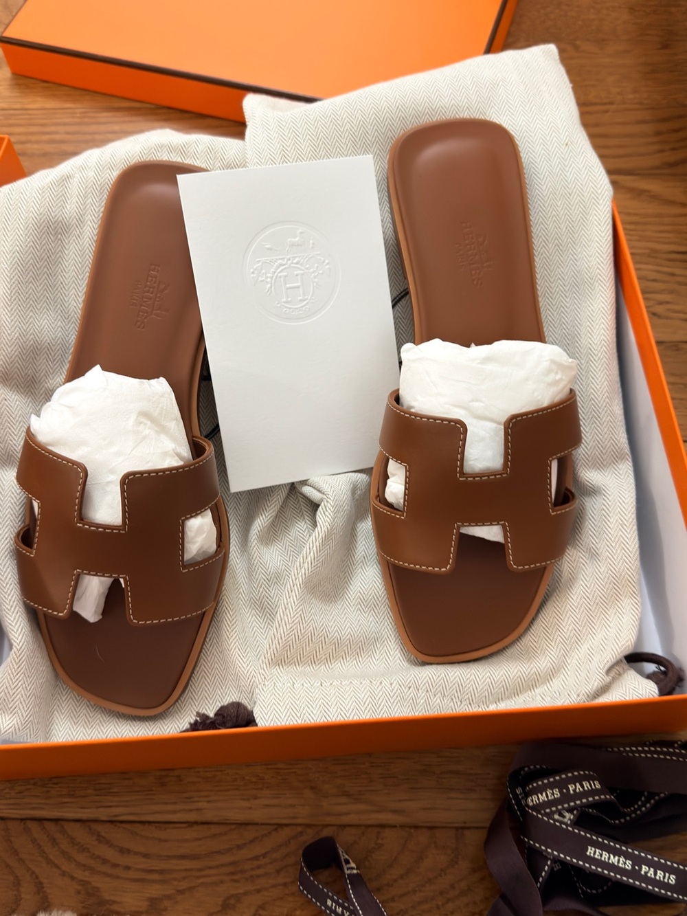 BNWT HERMES Brown Oran Leather Slide Sandals - Women